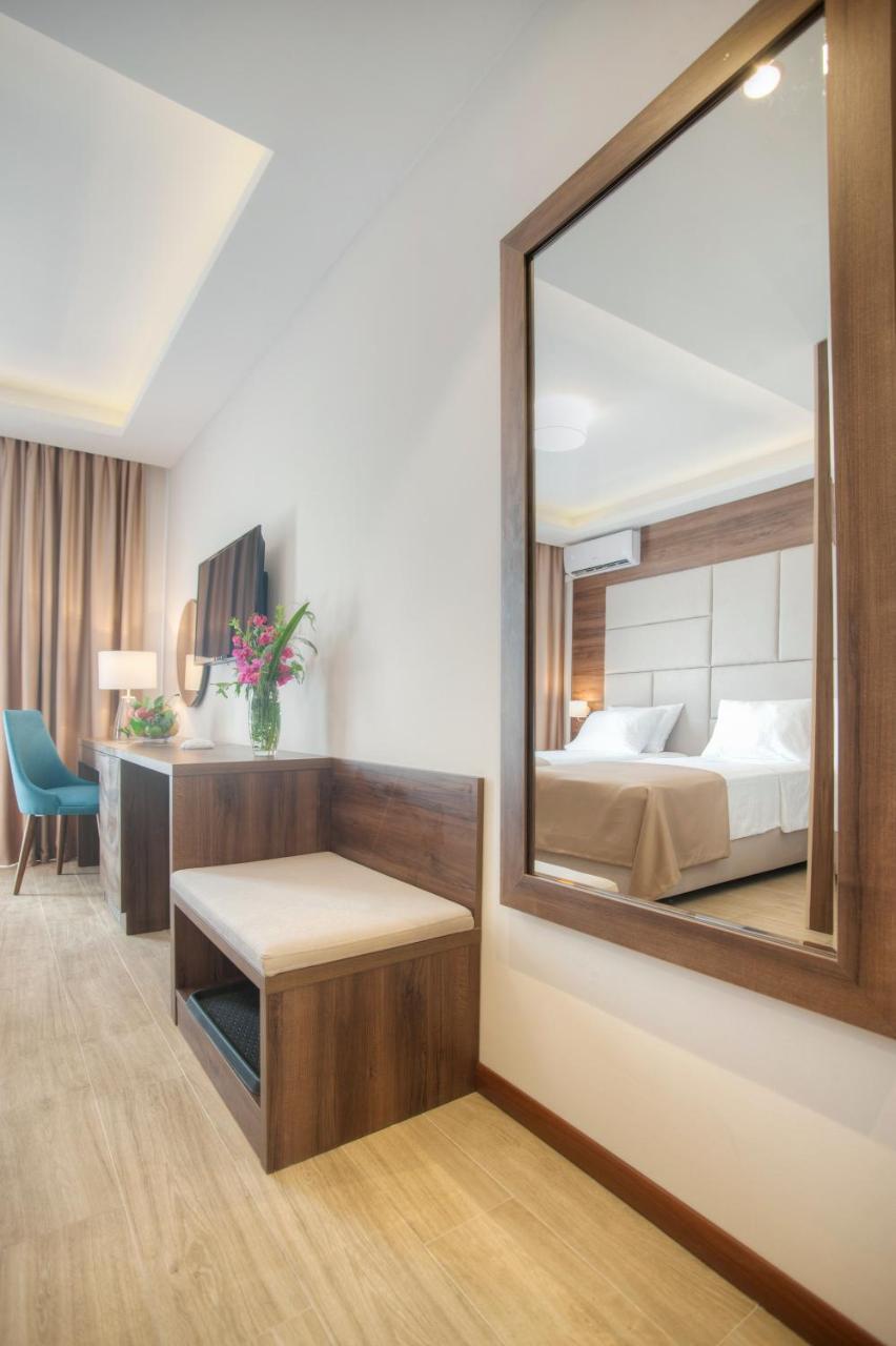 Hotel Twelve By Aycon Budva Eksteriør bilde